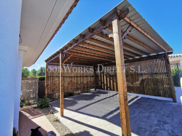 Pérgola de Madera Tratada para Jardín – Estilo Rústico y Natural